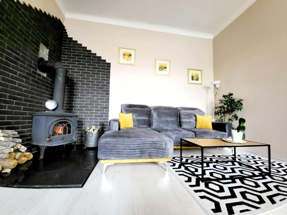 Cozy 2 Room Apartment In The Oldtown Of קלייפדה מראה חיצוני תמונה